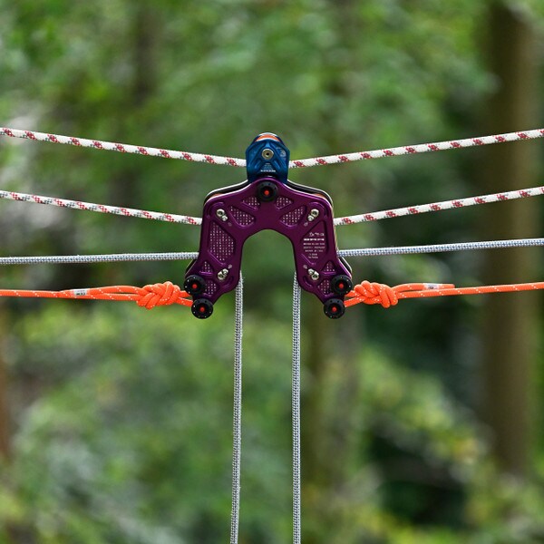 dmm keanu trolley in use
