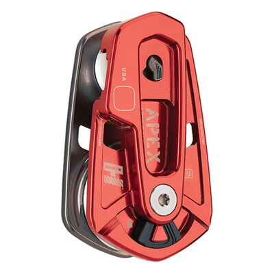 Apexl Limb-O pulley from harken